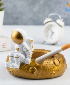 Bigsmall_hmk Astronaut Ashtray All Of It