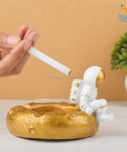 Bigsmall_hmk Astronaut Ashtray All Of It