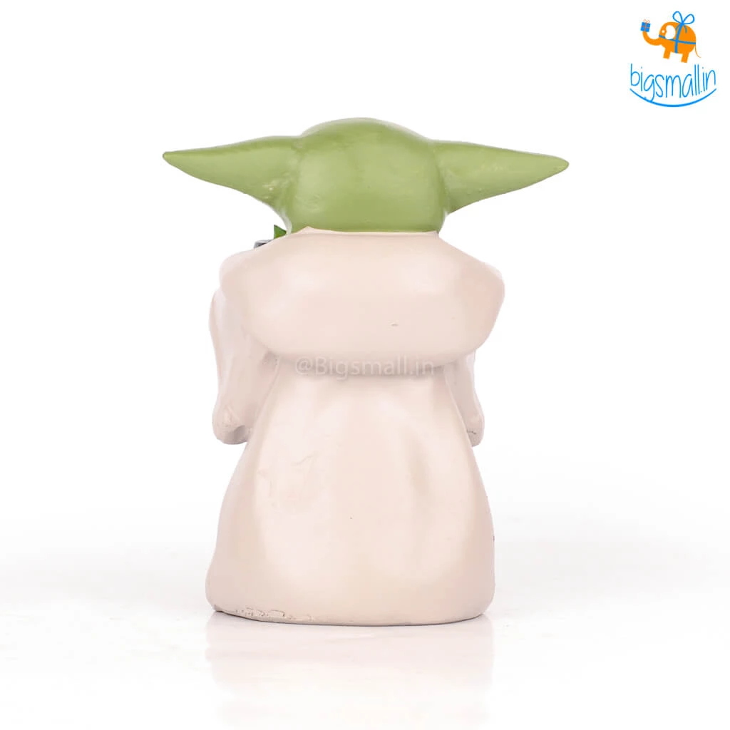 Big Daddy Baby Yoda Decorative Planter
