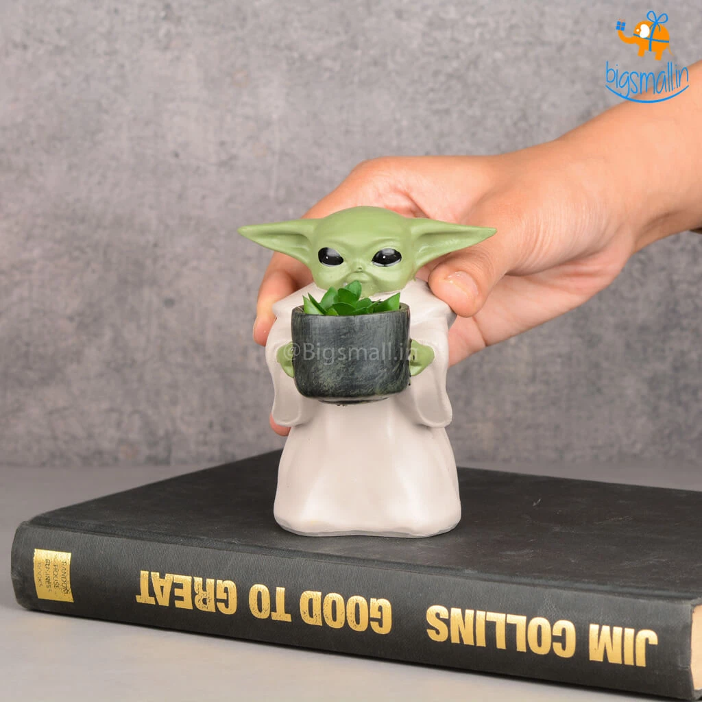 Big Daddy Baby Yoda Decorative Planter