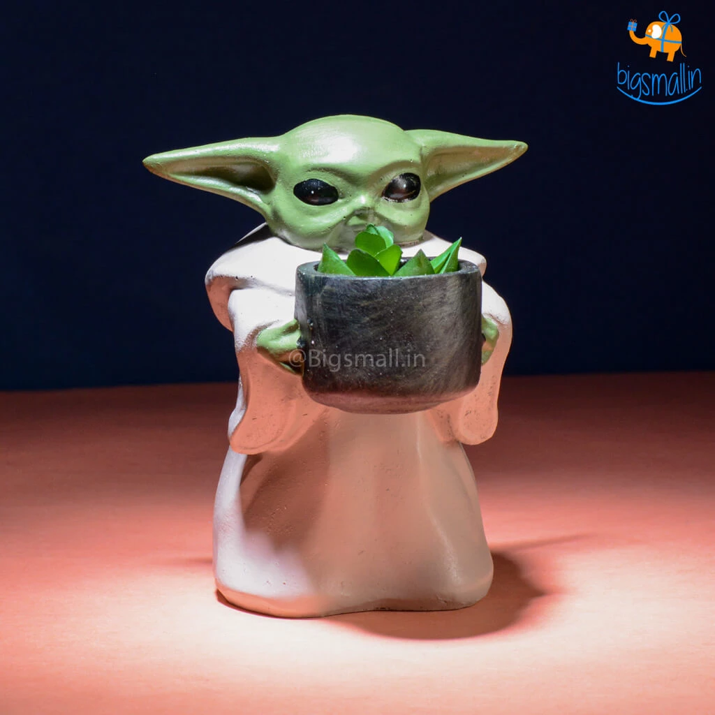 Big Daddy Baby Yoda Decorative Planter