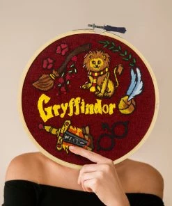 Hoop-Broideries Gryffindor Embroidery Hoop Art - Harry Potter All Of It