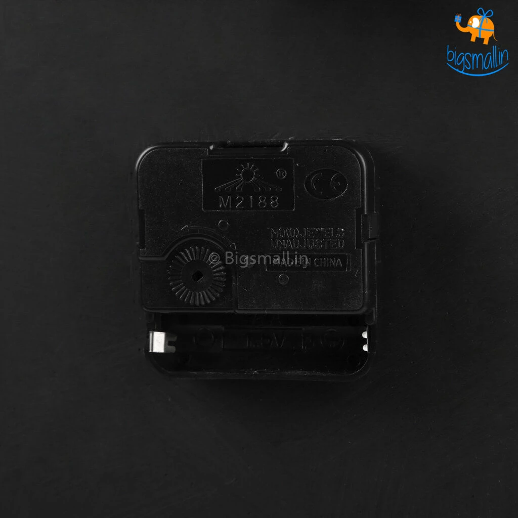 Vinny Y All Of It Retro TV Shaped Wall Clock