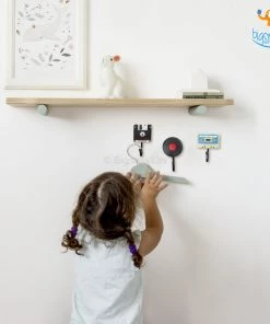 Vinny Y All Of It Retro Cassette Hooks