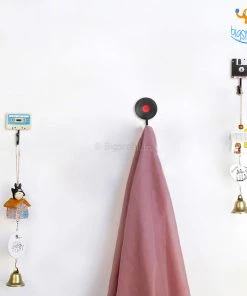 Vinny Y All Of It Retro Cassette Hooks