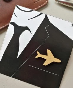DesignWesign Travel Wooden Brooch Corporate