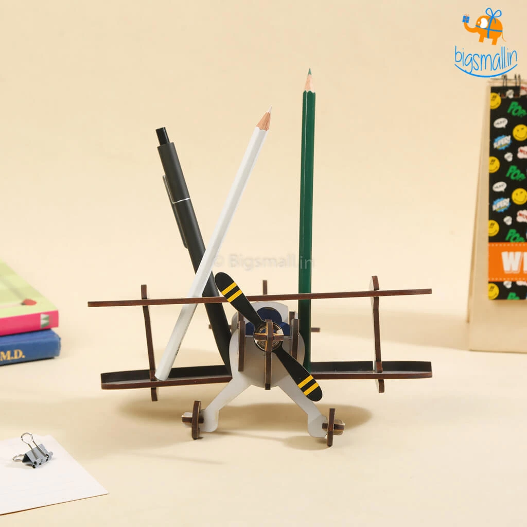 Ascetic Plane Pen Stand