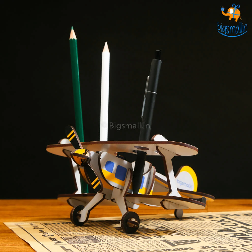 Ascetic Plane Pen Stand