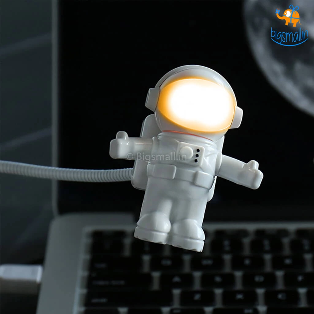 AmyLi Astronaut USB Night Light Father's Day