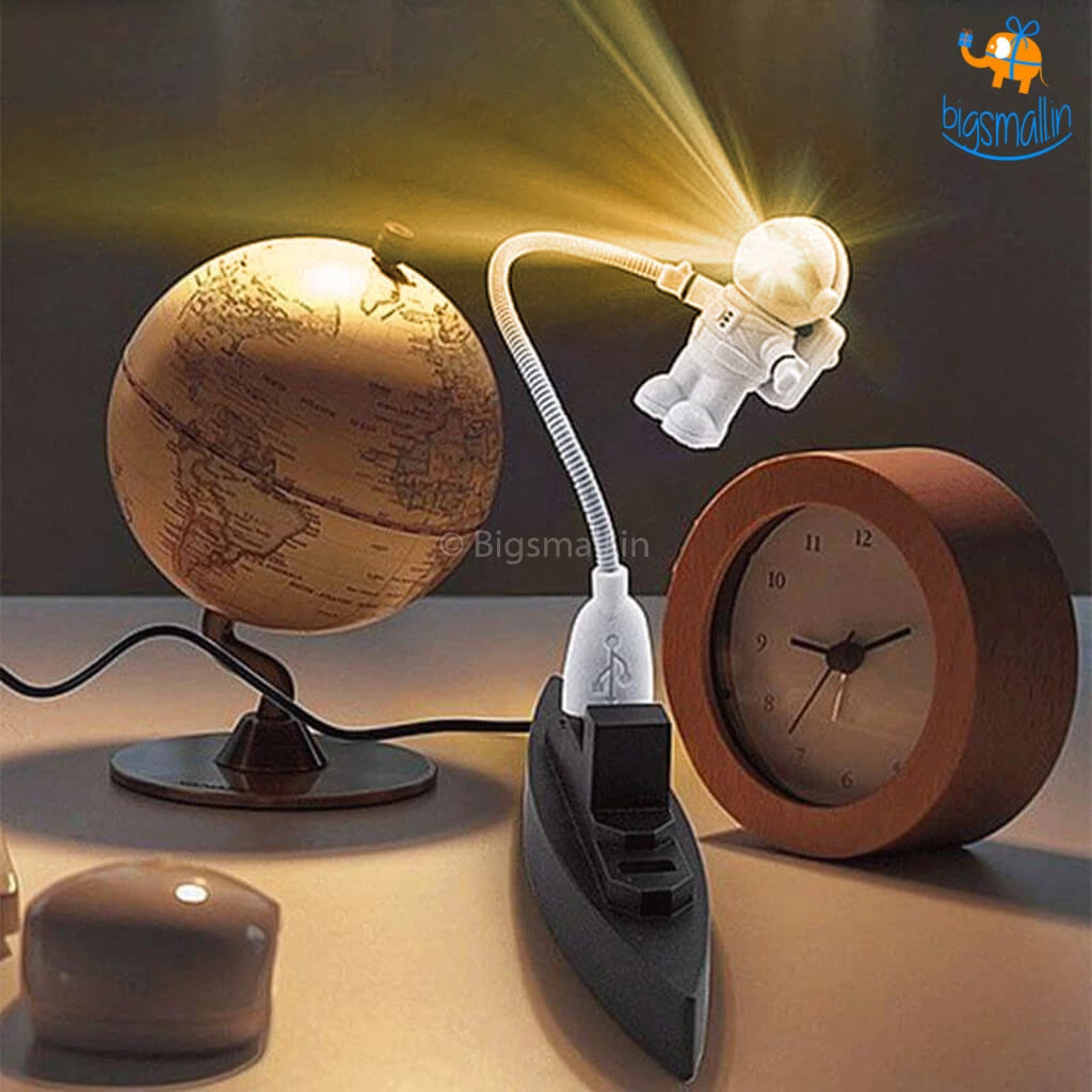 AmyLi Astronaut USB Night Light Father's Day