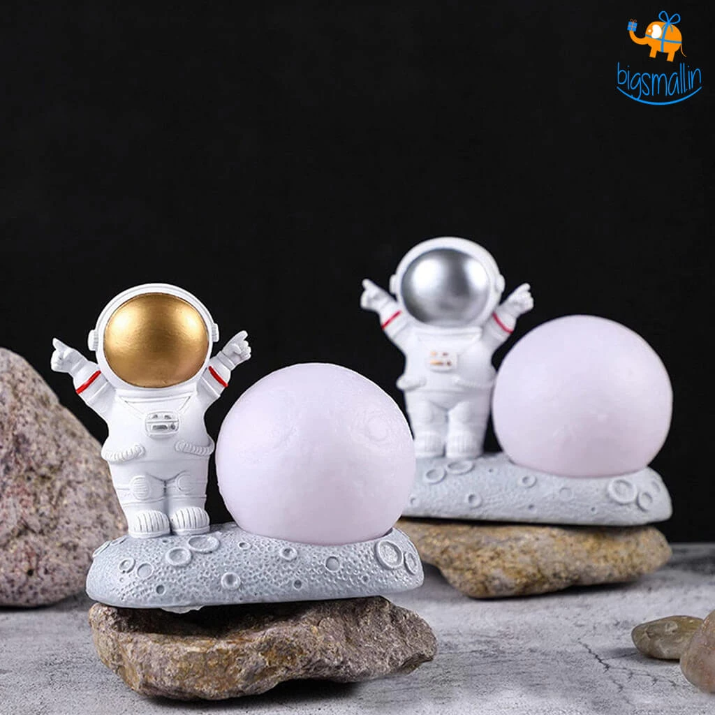 Bigsmall_hmk All Of It Space-Man Moon Lamp