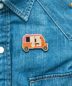 Bigsmall_piu Rickshaw Lapel Pin