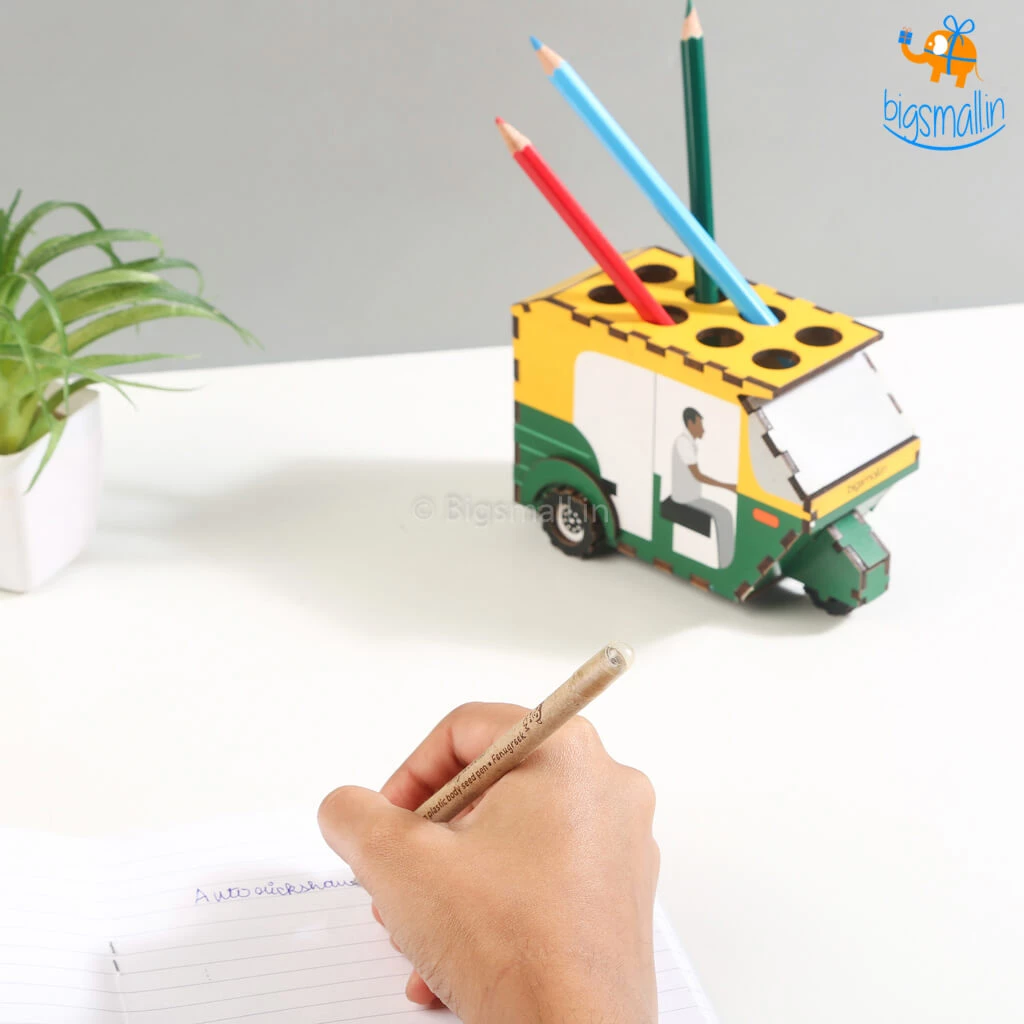 Ascetic Auto Rickshaw Pen Stand Father's Day