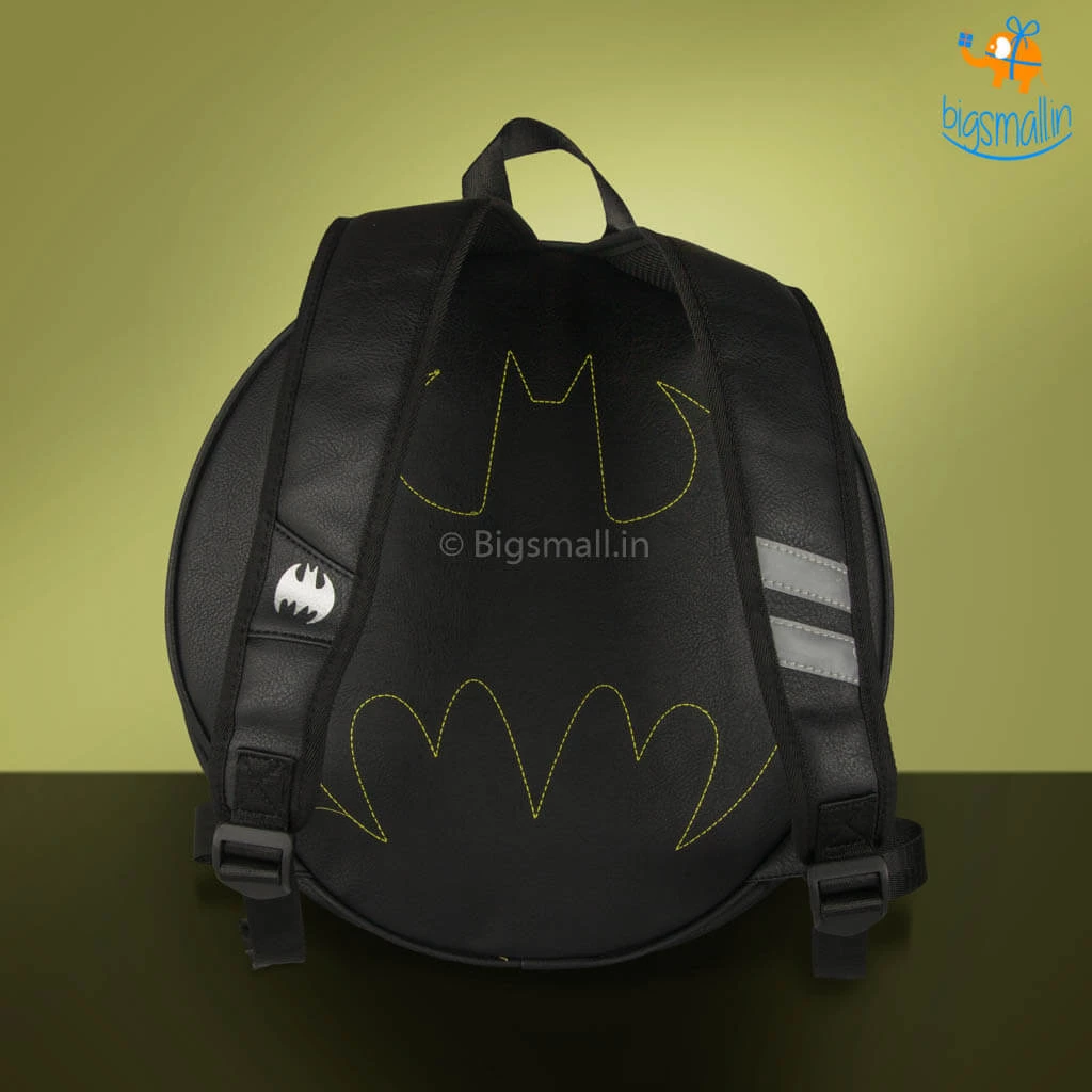 Bigsmall_hmk Batman Logo Round Backpack All Of It