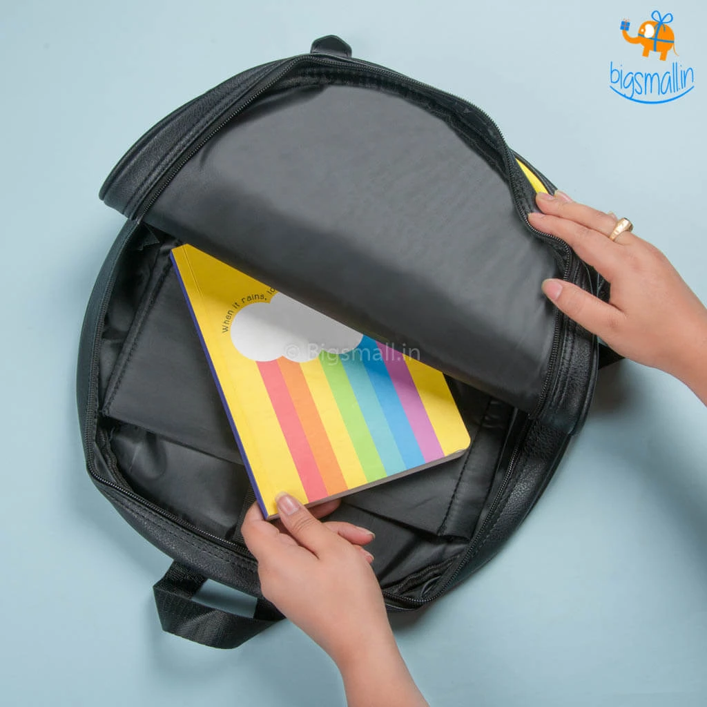 Bigsmall_hmk Batman Logo Round Backpack All Of It