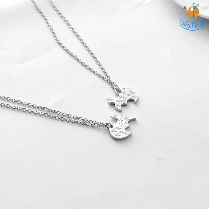 AmyLi All Of It Batman Robin Chain Set