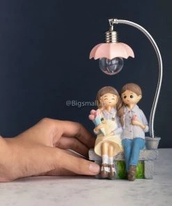 Big Daddy Couple On A Bench Table Lamp New