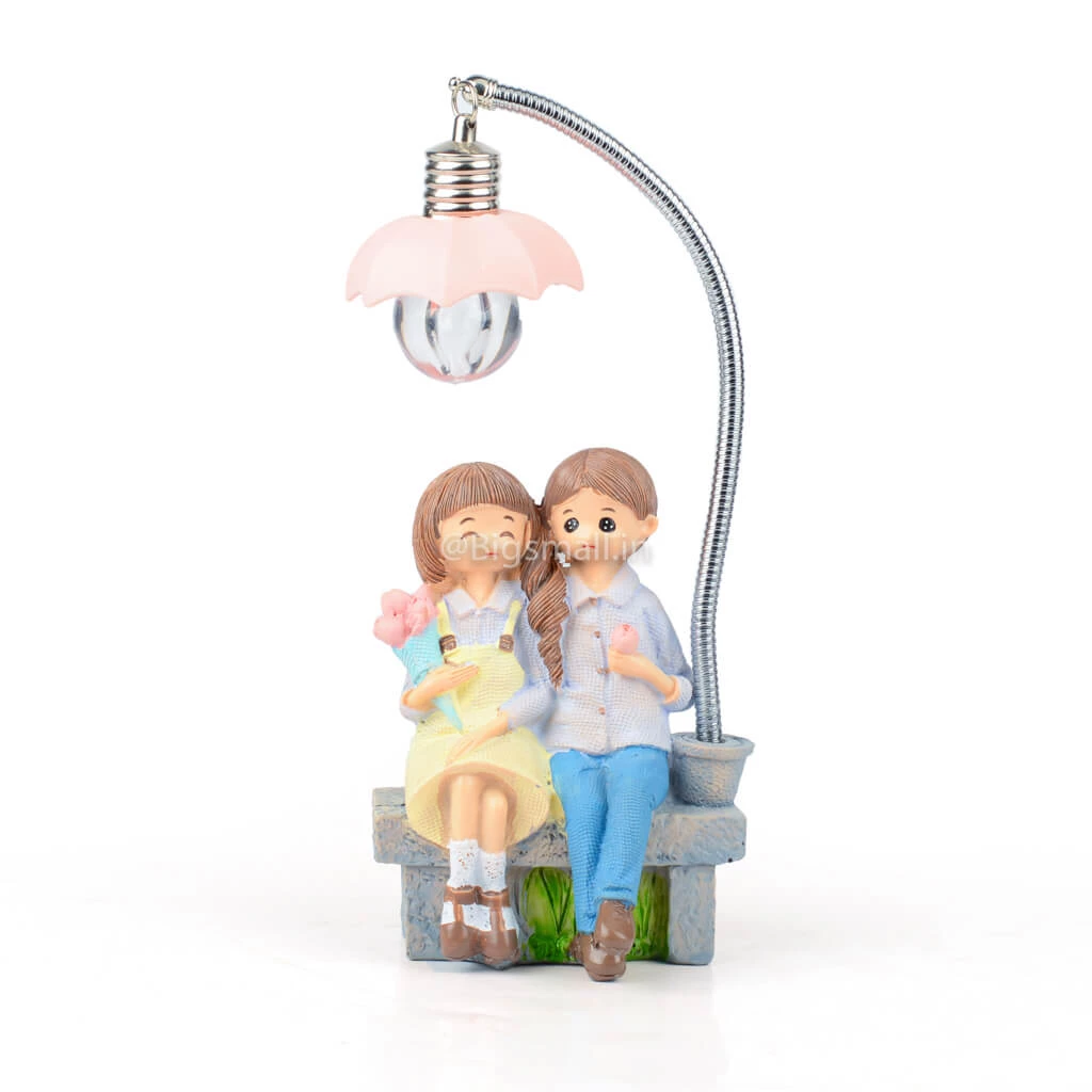Big Daddy Couple On A Bench Table Lamp New