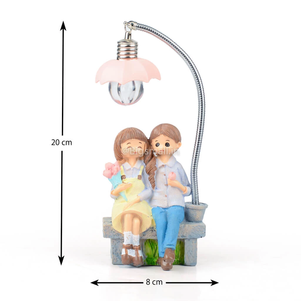 Big Daddy Couple On A Bench Table Lamp New