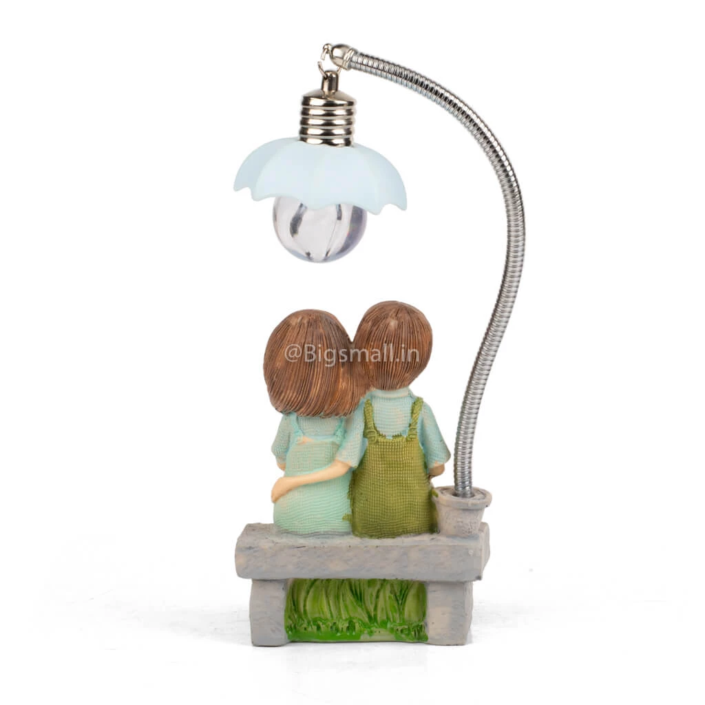 Big Daddy Couple On A Bench Table Lamp New