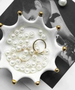 Mugga Corporate Queen Jewellery Holder