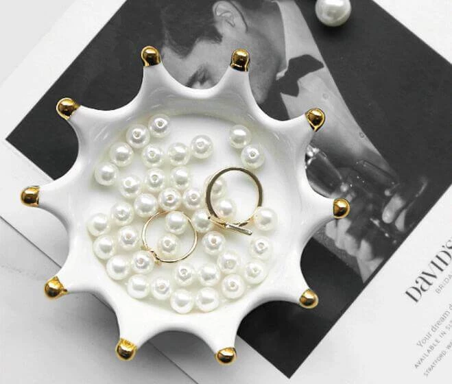 Mugga Corporate Queen Jewellery Holder