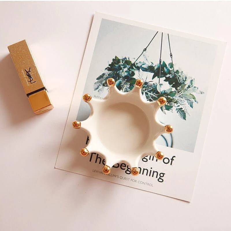 Mugga Corporate Queen Jewellery Holder