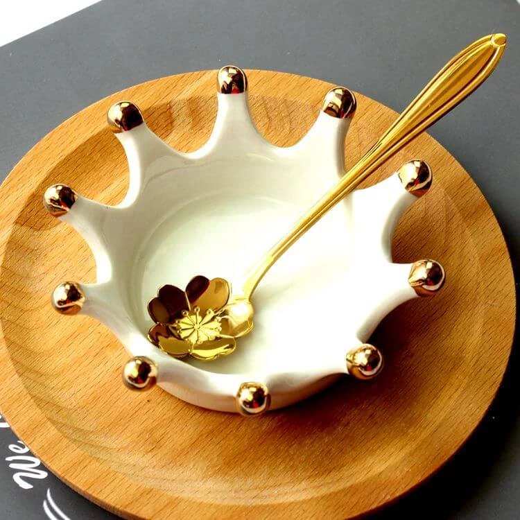 Mugga Corporate Queen Jewellery Holder