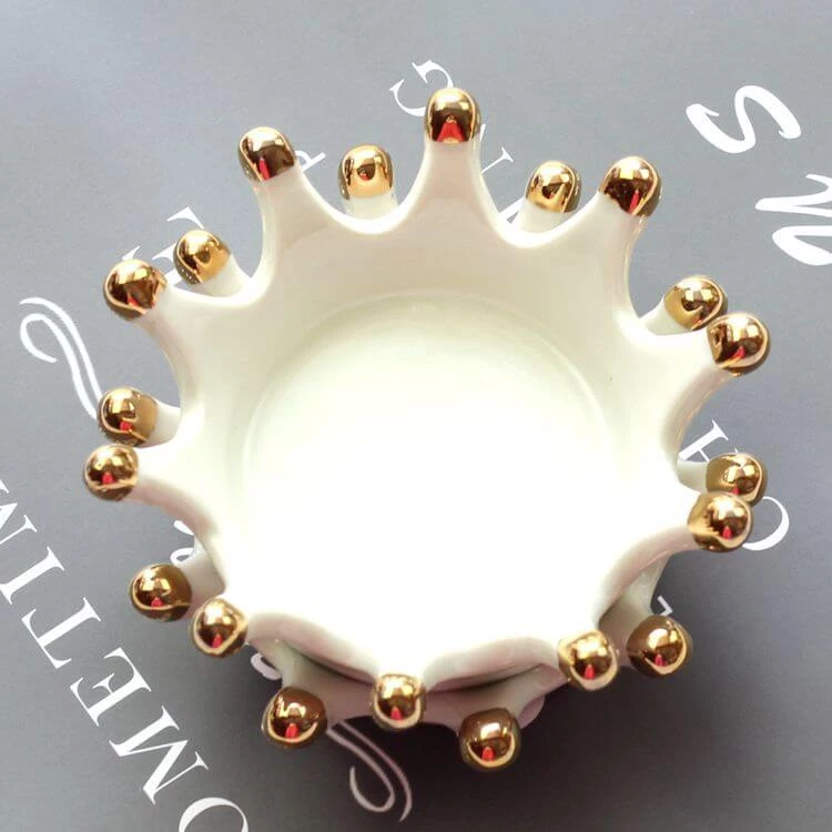 Mugga Corporate Queen Jewellery Holder