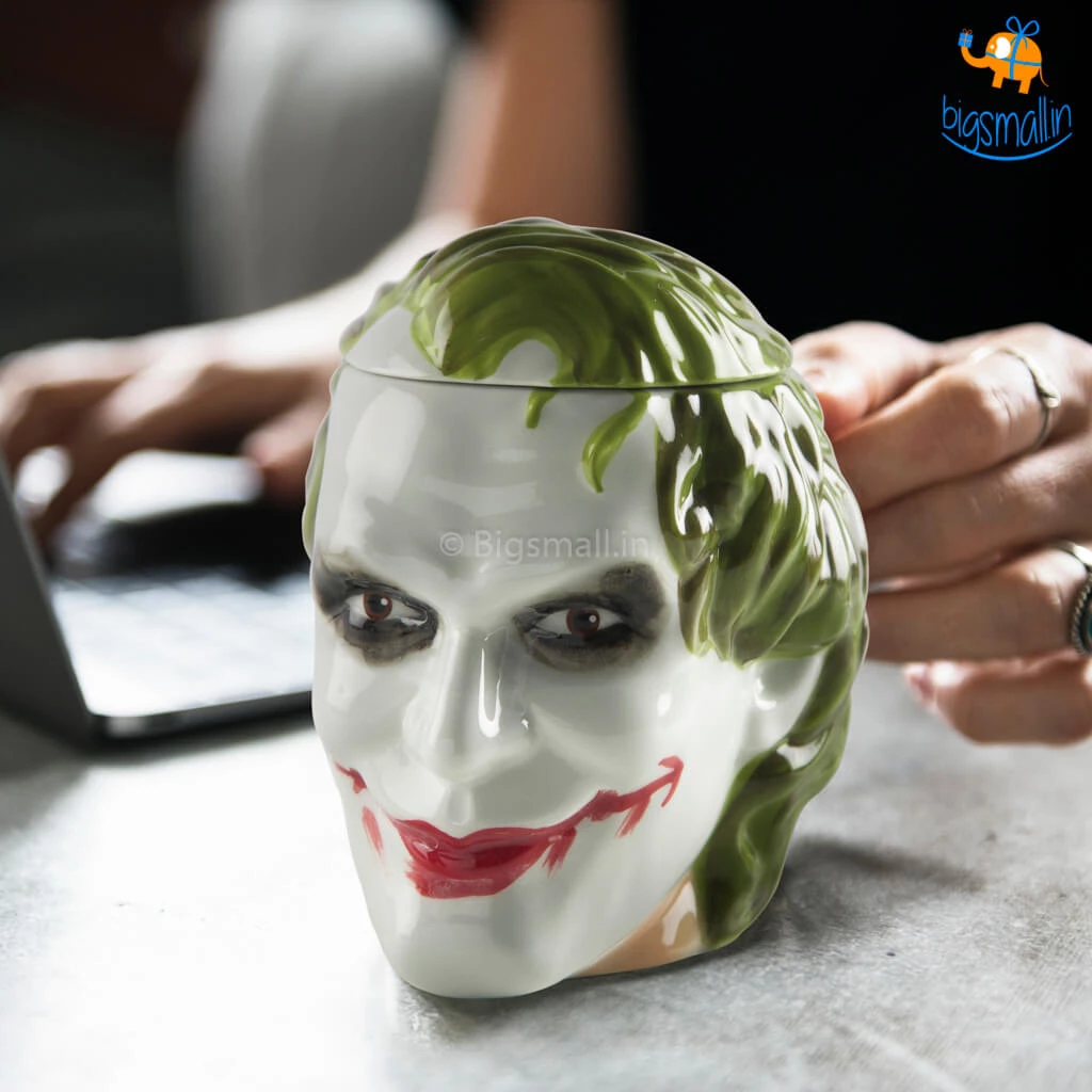 Bigsmall_hmk Official DC Dark Knight Mugs With Lid