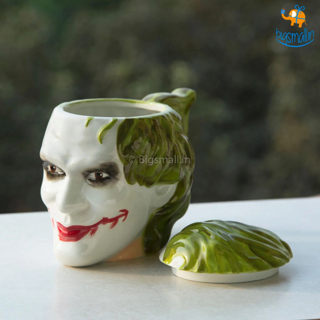 Bigsmall_hmk Official DC Dark Knight Mugs With Lid