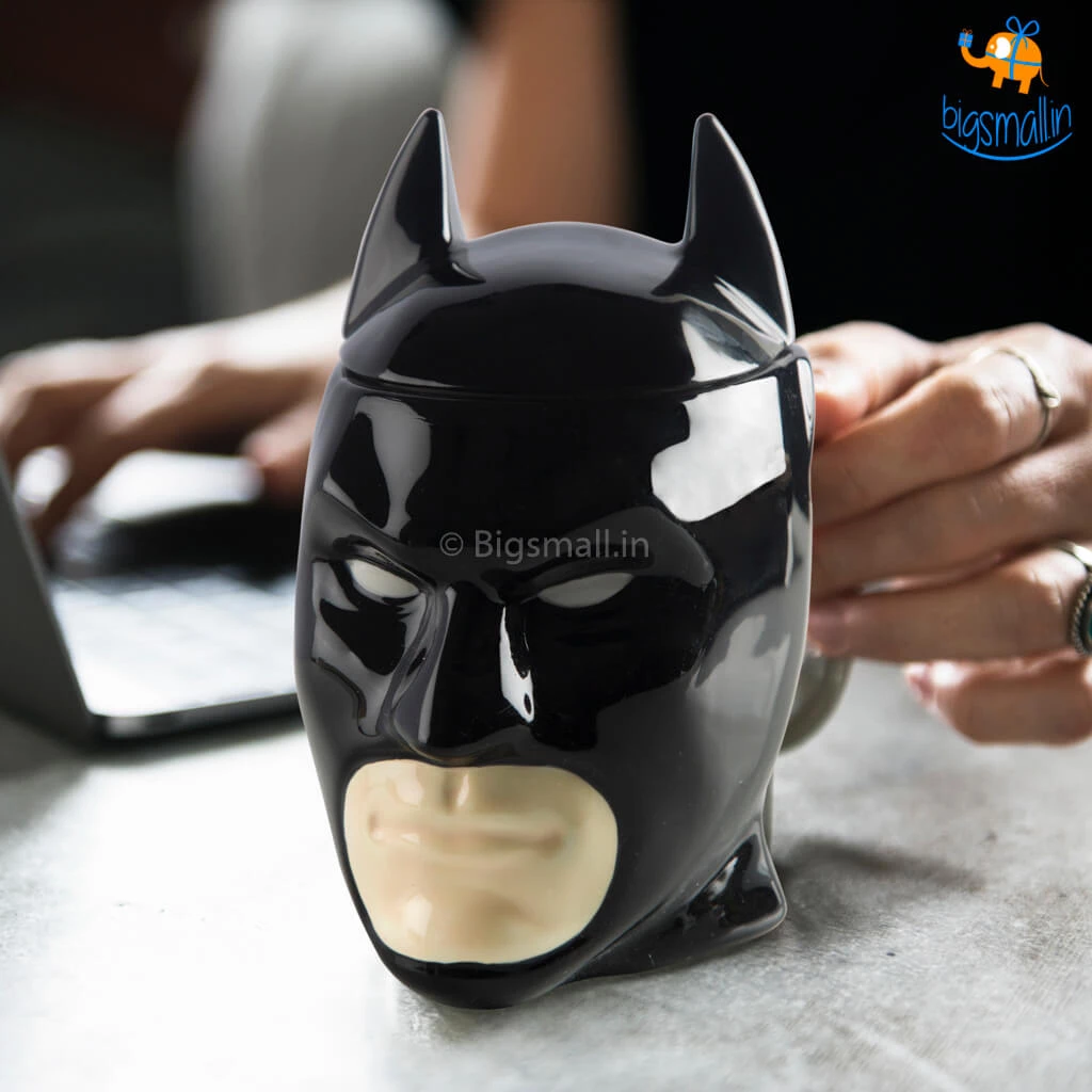 Bigsmall_hmk Official DC Dark Knight Mugs With Lid