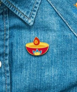 Bigsmall_piu Diwali Lapel Pin