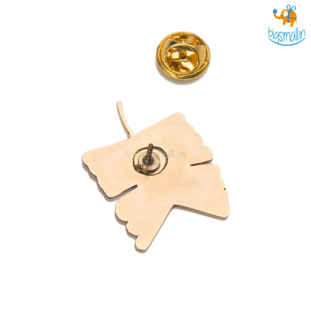 Bigsmall_piu Diwali Lapel Pin