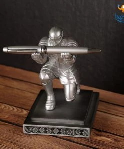 Mugga Executive Knight Pen Holder