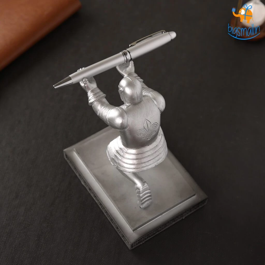Mugga Executive Knight Pen Holder