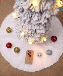 Coral Tree All Of It Faux Fur Christmas Tree Mat