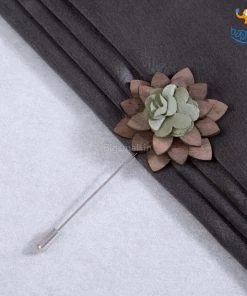 VinnyC Flower Wooden Brooch