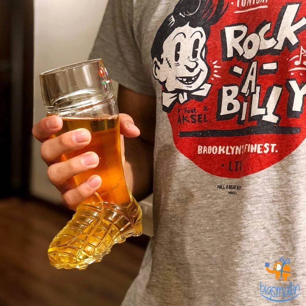 Devnow Football Shoe Mug