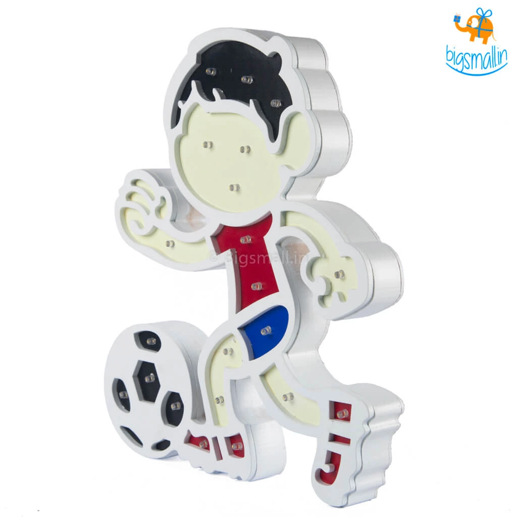 Bigsmall All Of It Footballer Wooden LED Lamp