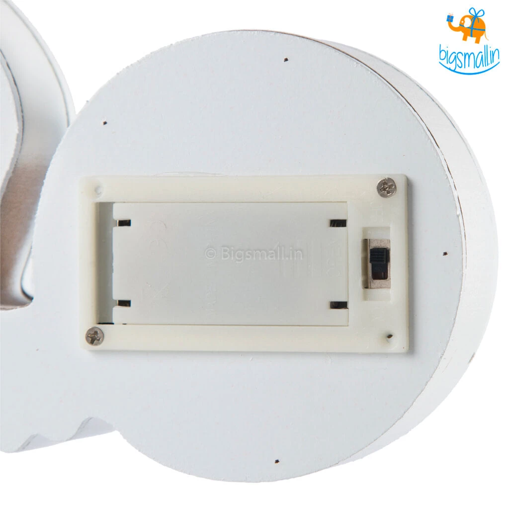 Bigsmall All Of It Footballer Wooden LED Lamp