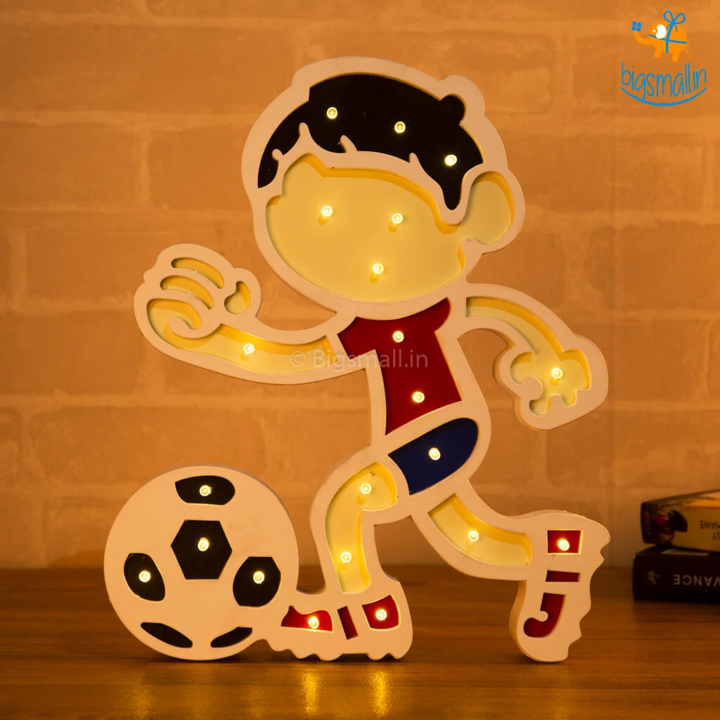 Bigsmall All Of It Footballer Wooden LED Lamp