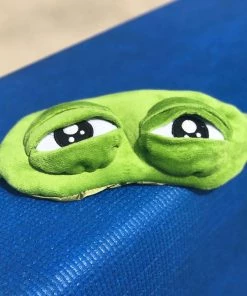 VinnyC 3D Plush Frog Eye Mask
