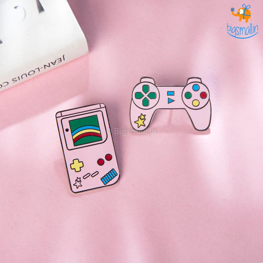Bigsmall_piu Gamer Metallic Lapel Pins - Set Of 2