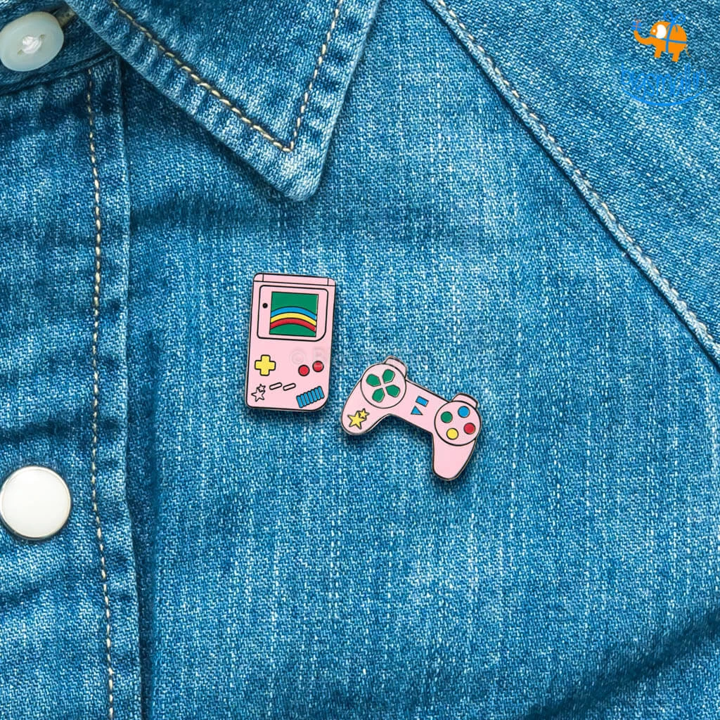 Bigsmall_piu Gamer Metallic Lapel Pins - Set Of 2