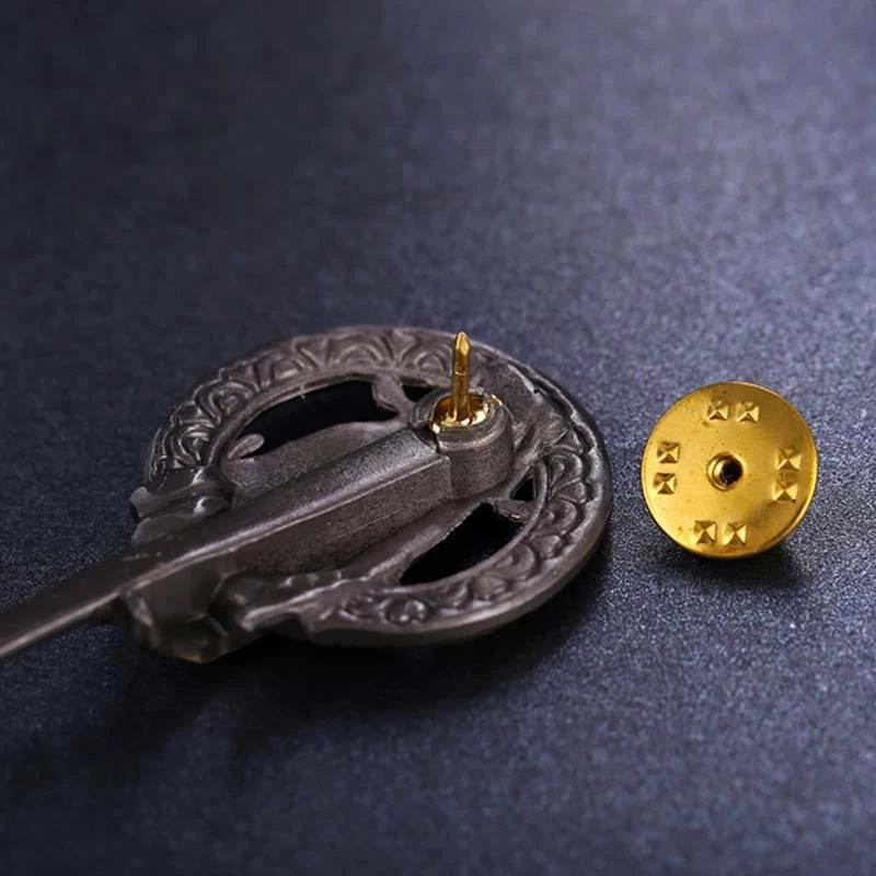 VinnyC Hand Of The King Brooch