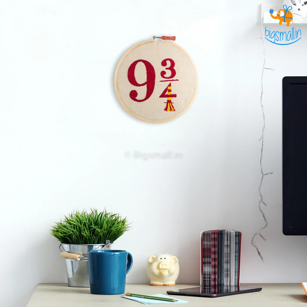 Hoop-Broideries All Of It Harry Potter 9 3/4 Embroidery Hoop Art