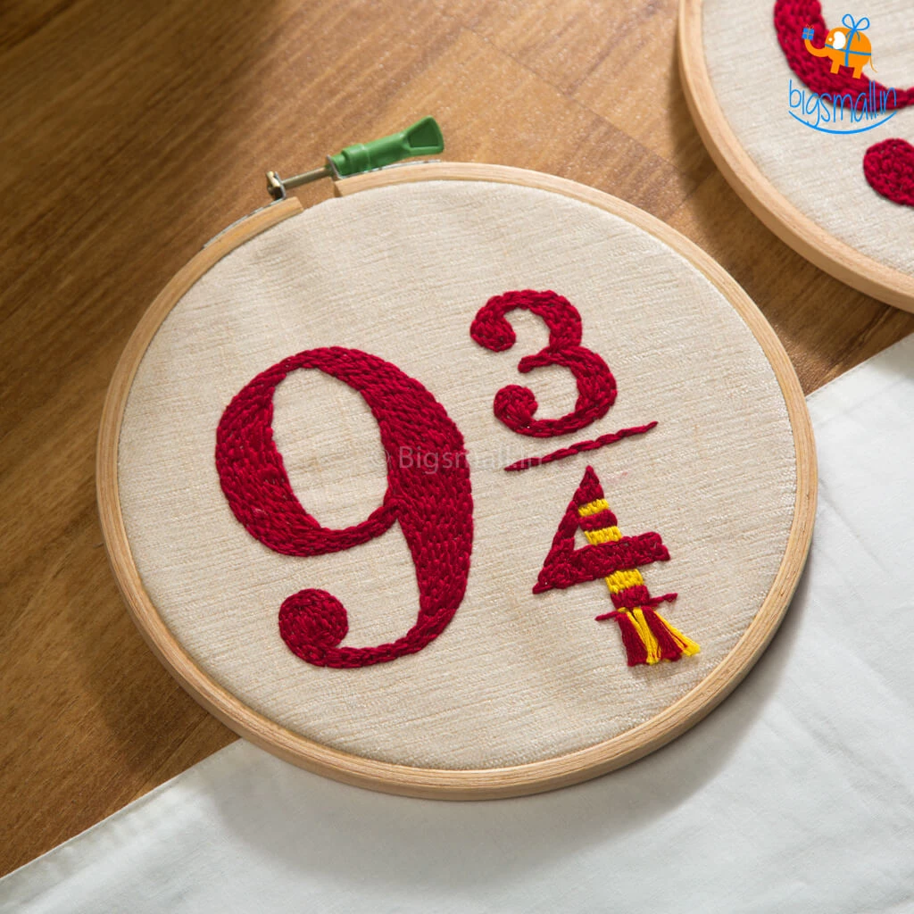 Hoop-Broideries All Of It Harry Potter 9 3/4 Embroidery Hoop Art