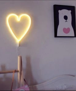 VinnyC Neon Heart Light
