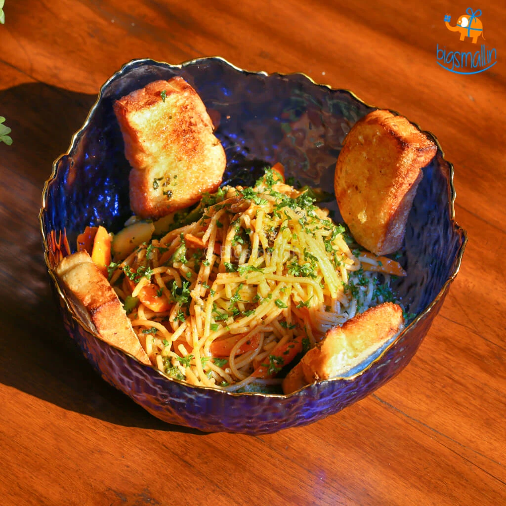 Devnow Gold Rimmed Nest Bowl